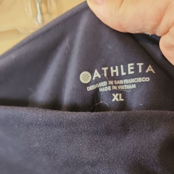 Athleta Kids' Navy Leggings - Picture 2 of 3